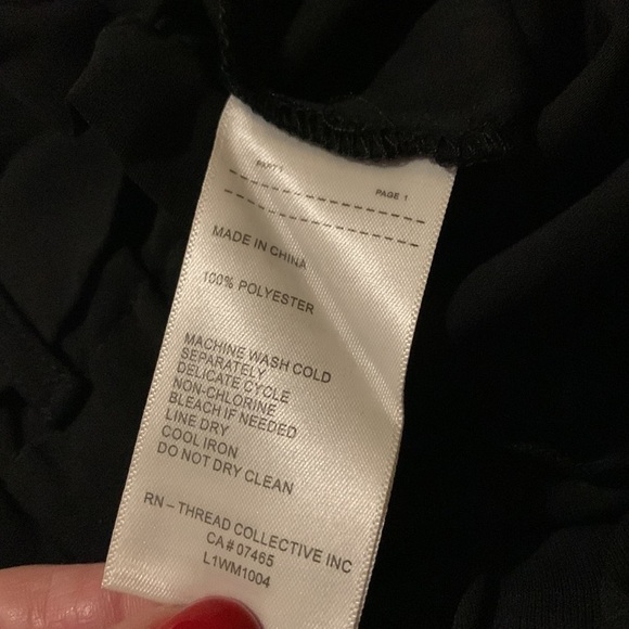 Laundry by Shelli Segal Paperbag shorts. NWT. Small - Picture 7 of 8